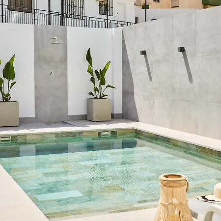 Maravilloso Reformado New Pool Apartment